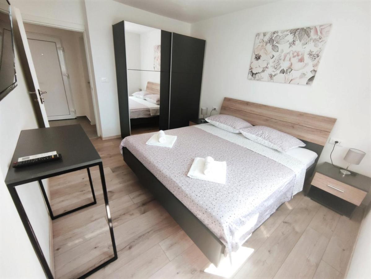 Apartman Dori 普拉 外观 照片