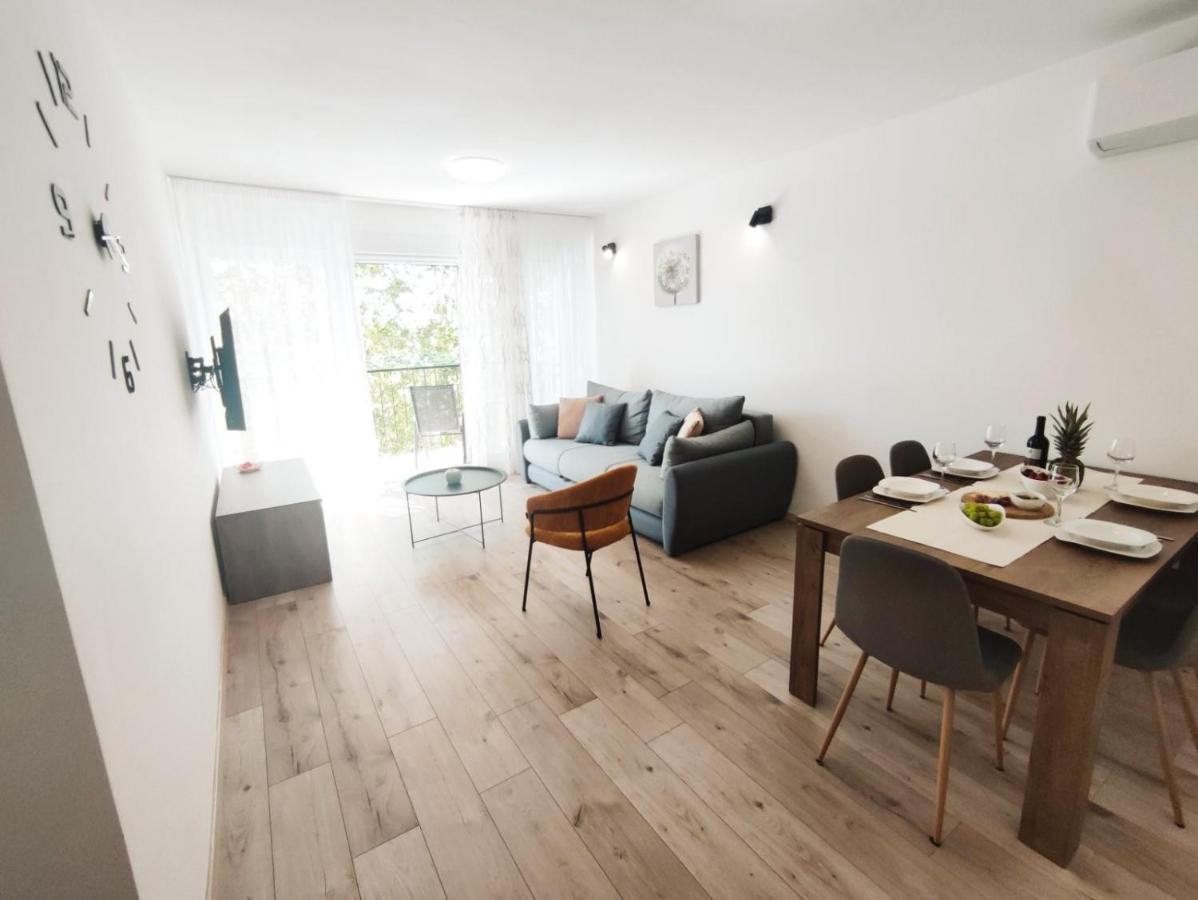 Apartman Dori 普拉 外观 照片